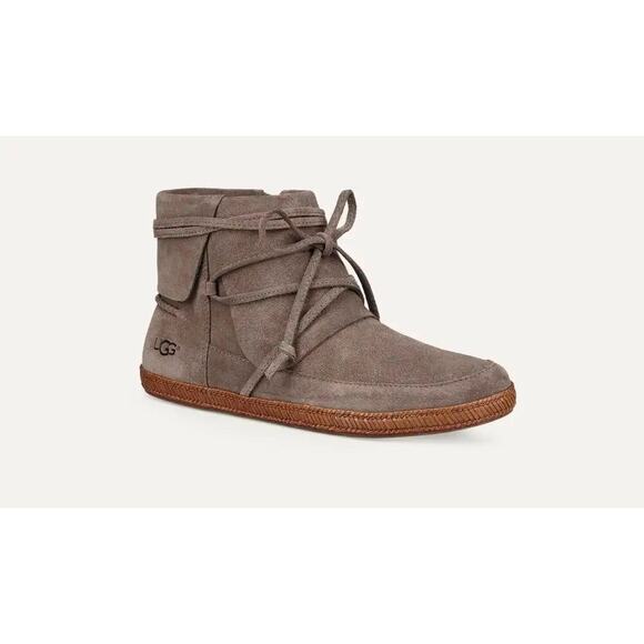 EUC Ugg Reid Moccasin Bootie - Women's Size 7.5 - Picture 1 of 12
